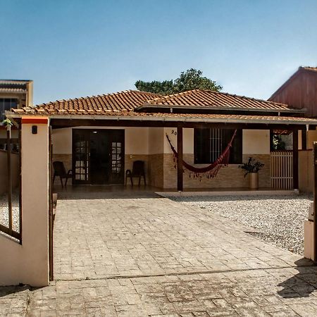 SUA CASA DE FÉRIAS 5 MINUTOS a pé do BETO CARRERO! Penha  Exterior foto